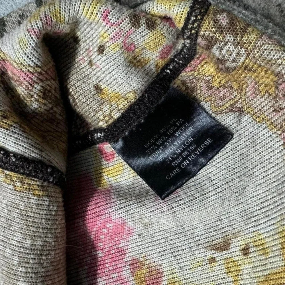 Sherpa Adventure Gear Wool Sweater Size Small - Picture 6 of 8